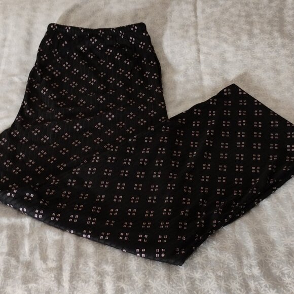 Flora Nikrooz 2 Piece Pajama/Lounging Set Size xl Chic Pjs - Picture 7 of 8